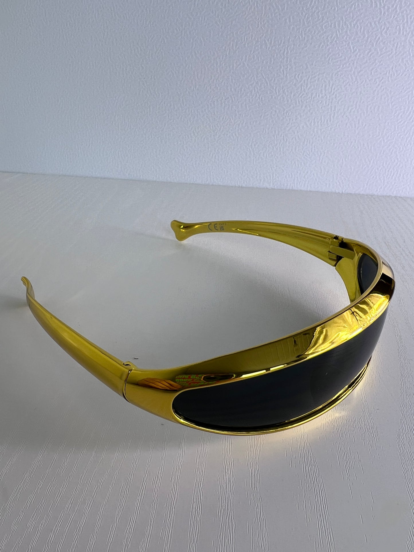 Future gold akiniai