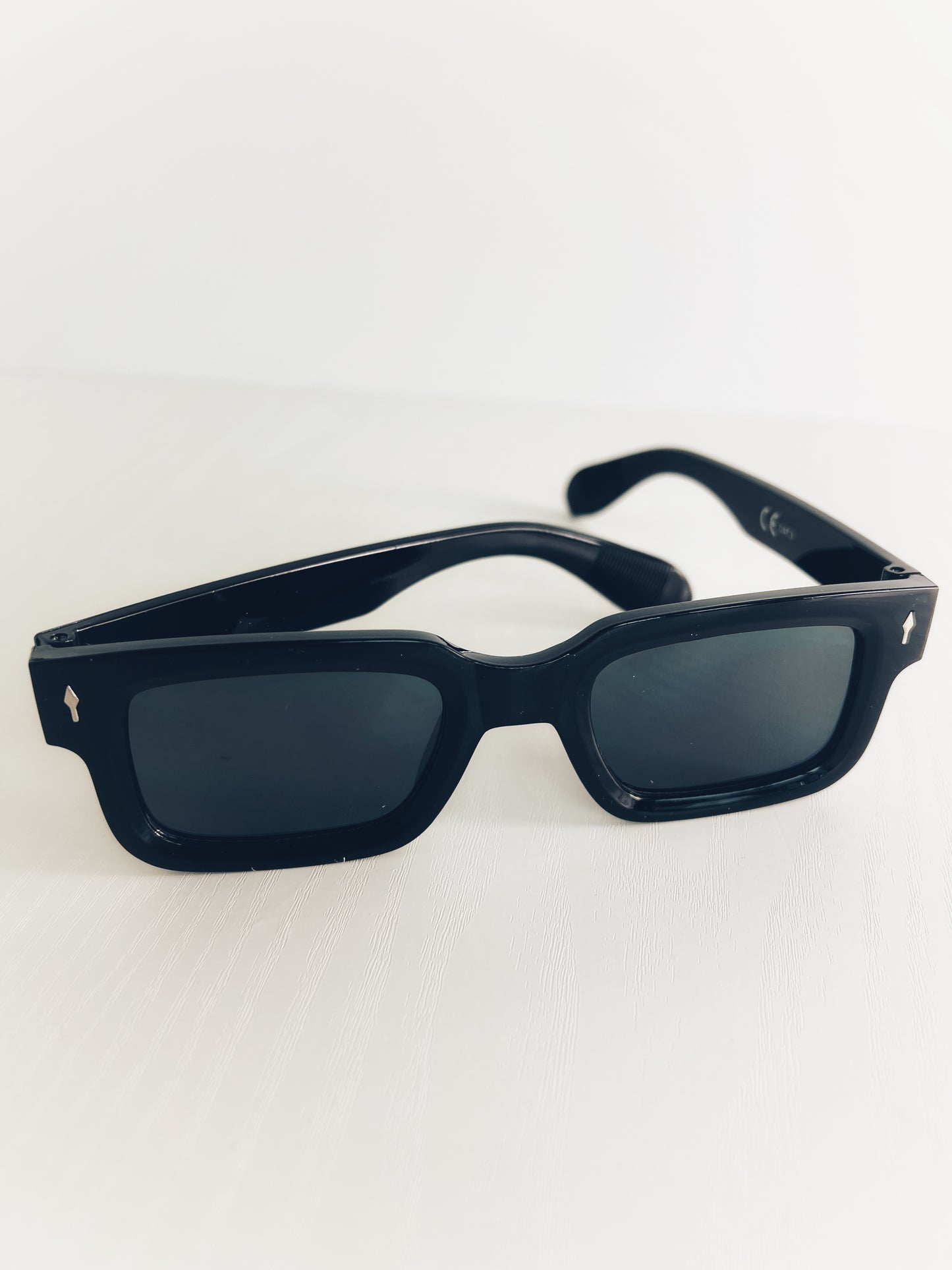 Bond 007 black saulės akiniai