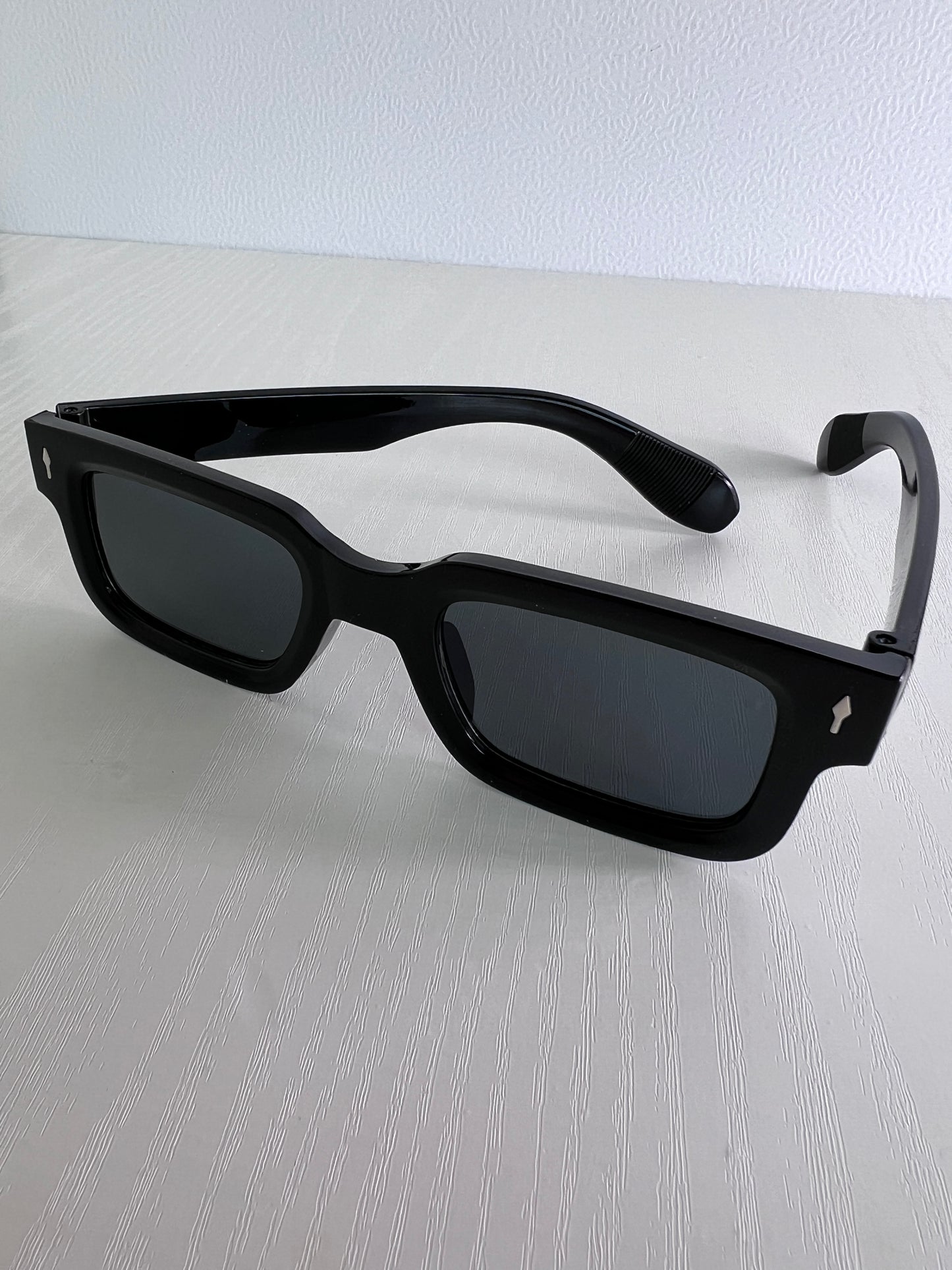 Bond 007 black saulės akiniai