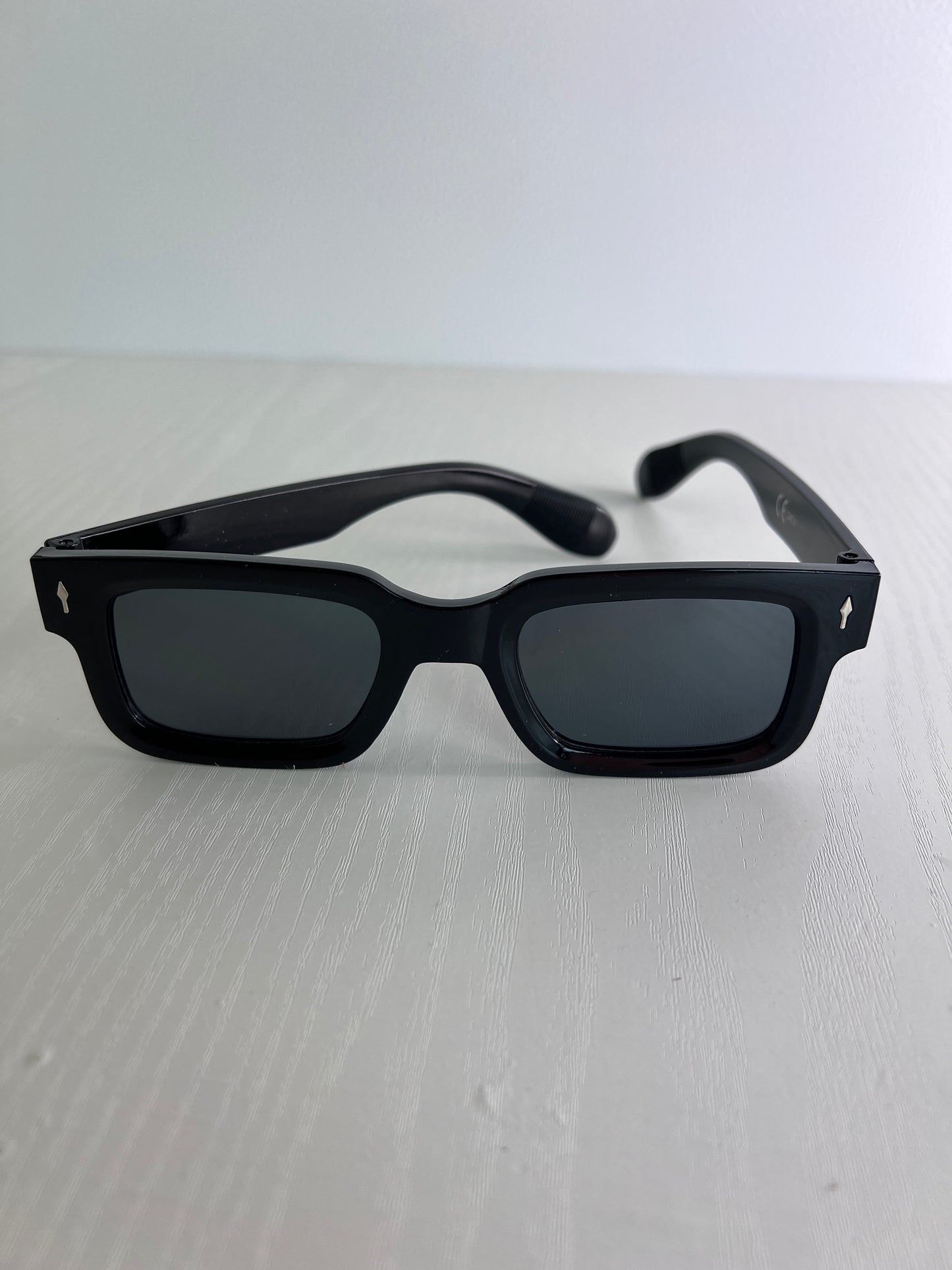 Bond 007 black saulės akiniai