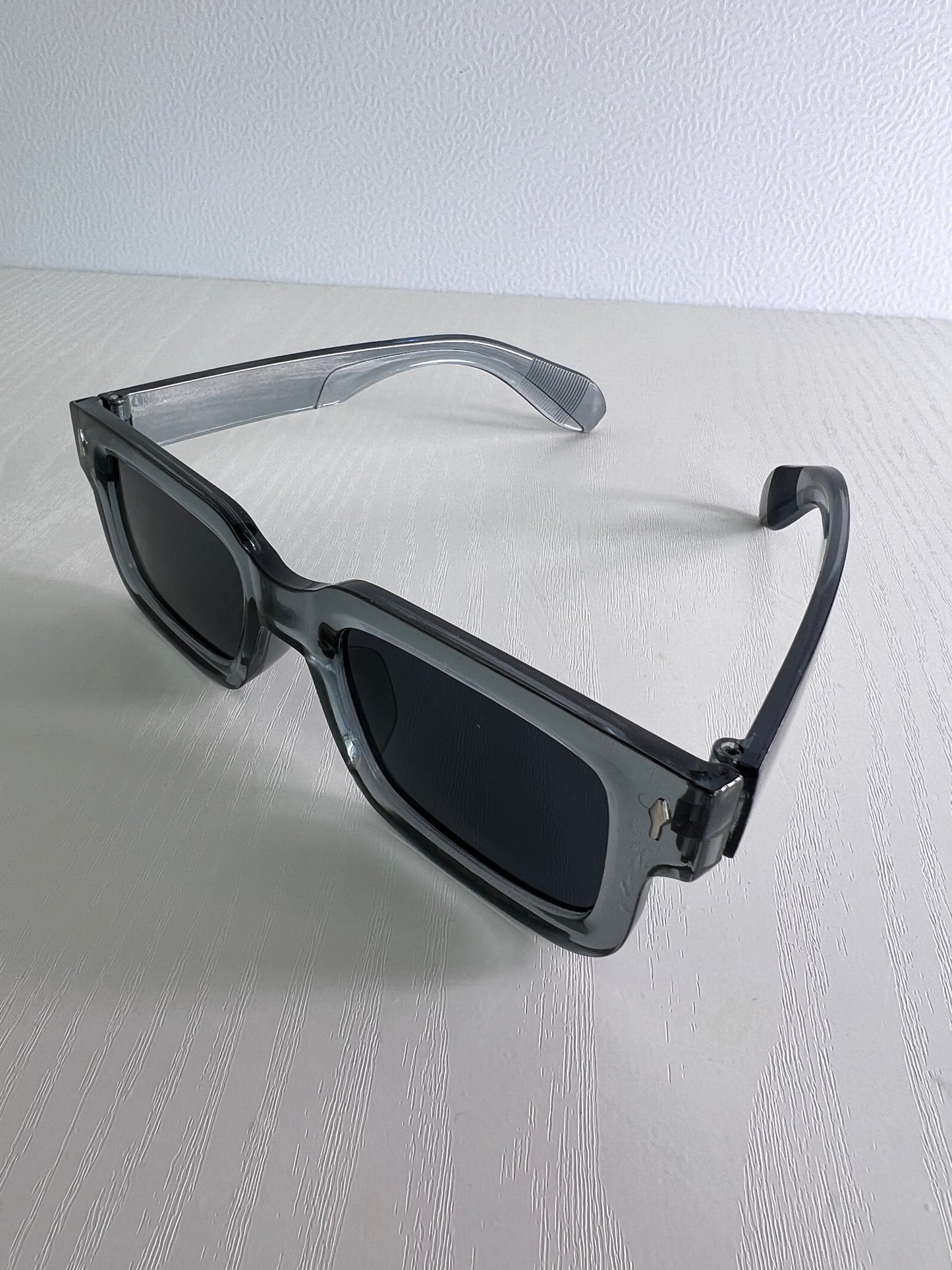 Bond 007 silver saulės akiniai