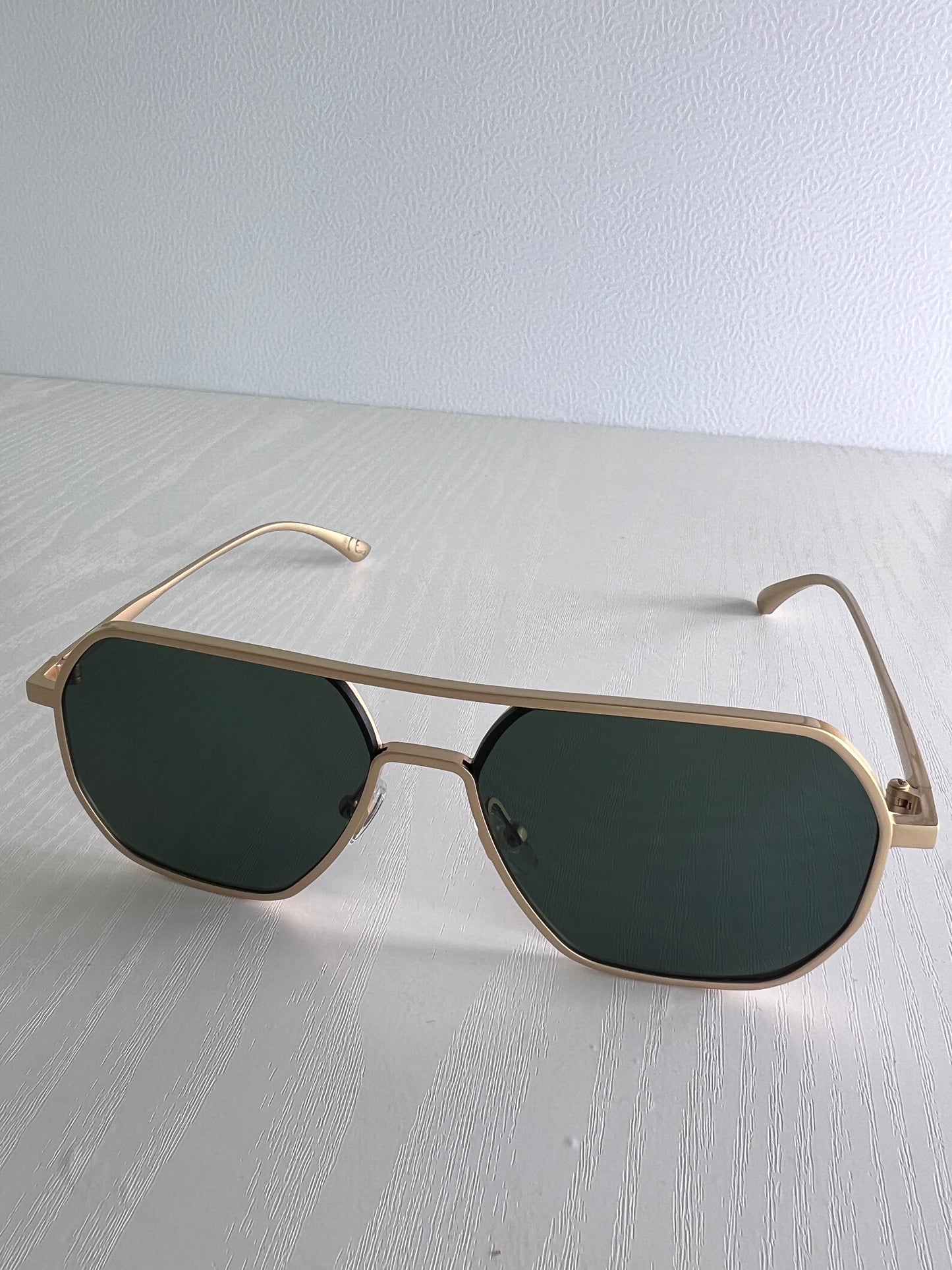 Pilot gold saulės akiniai
