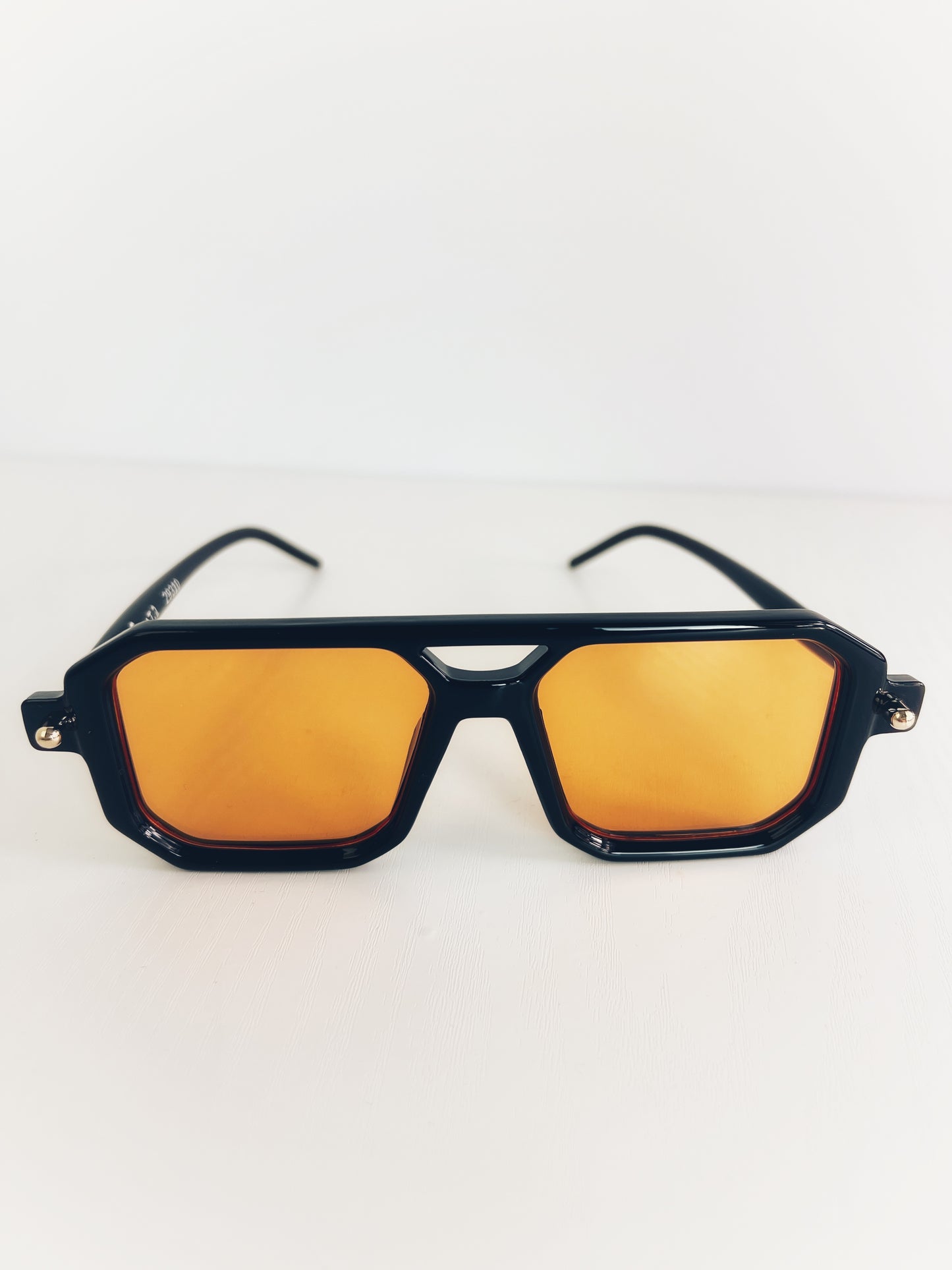 Retro yellow saulės akiniai