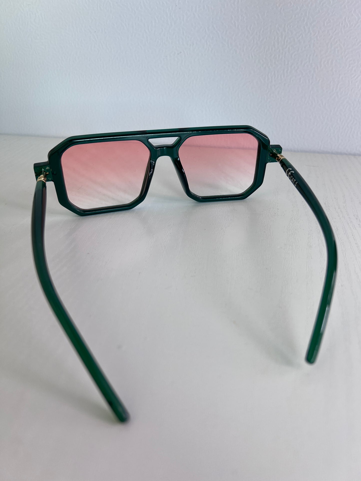 Retro green saulės akiniai
