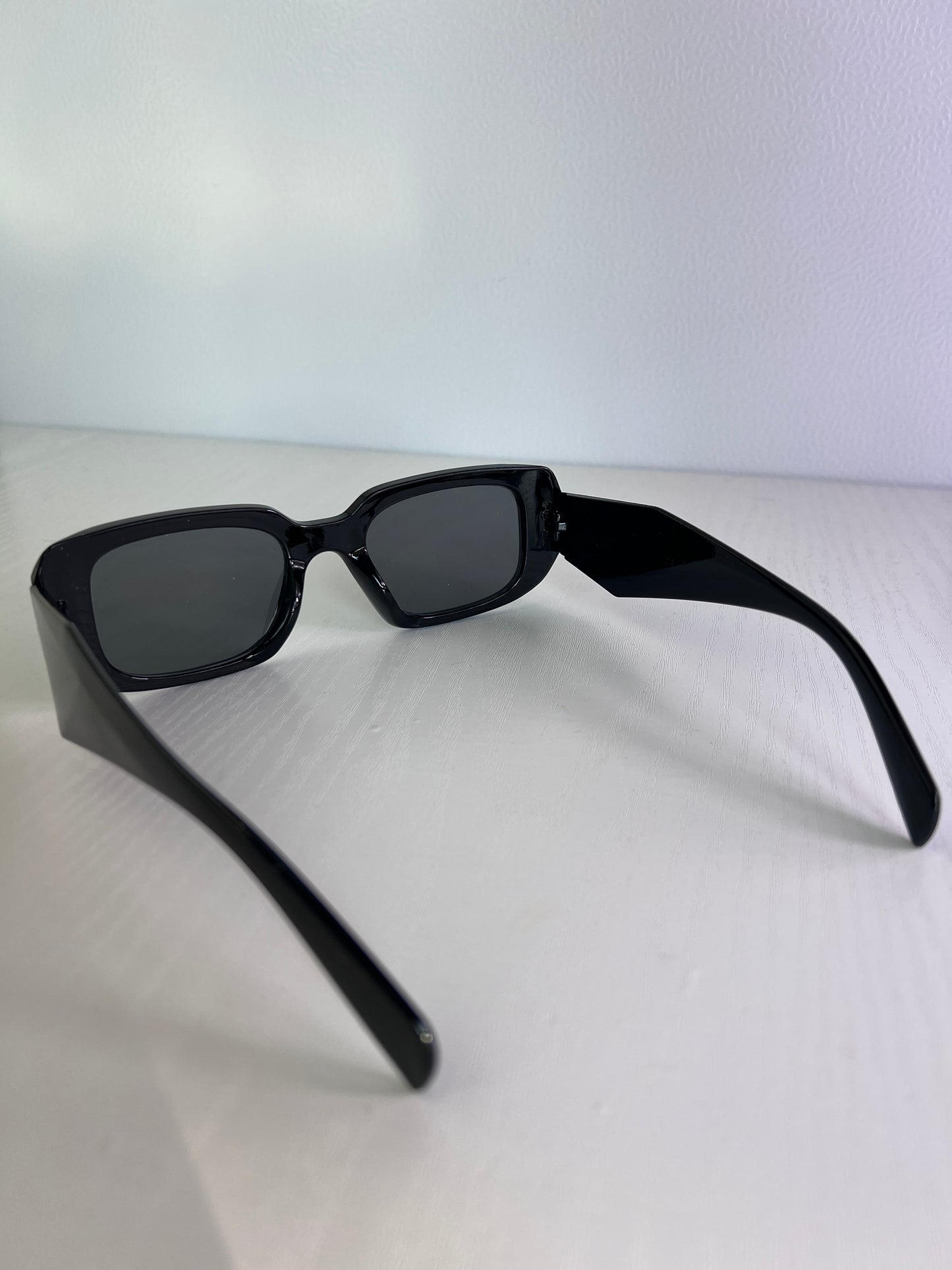 Classic black saulės akiniai