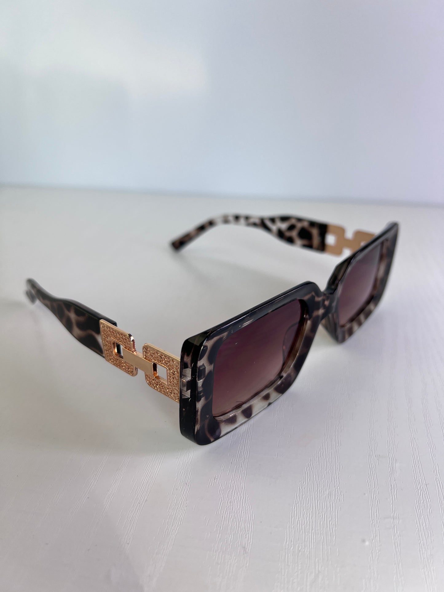 Leopard saulės akiniai