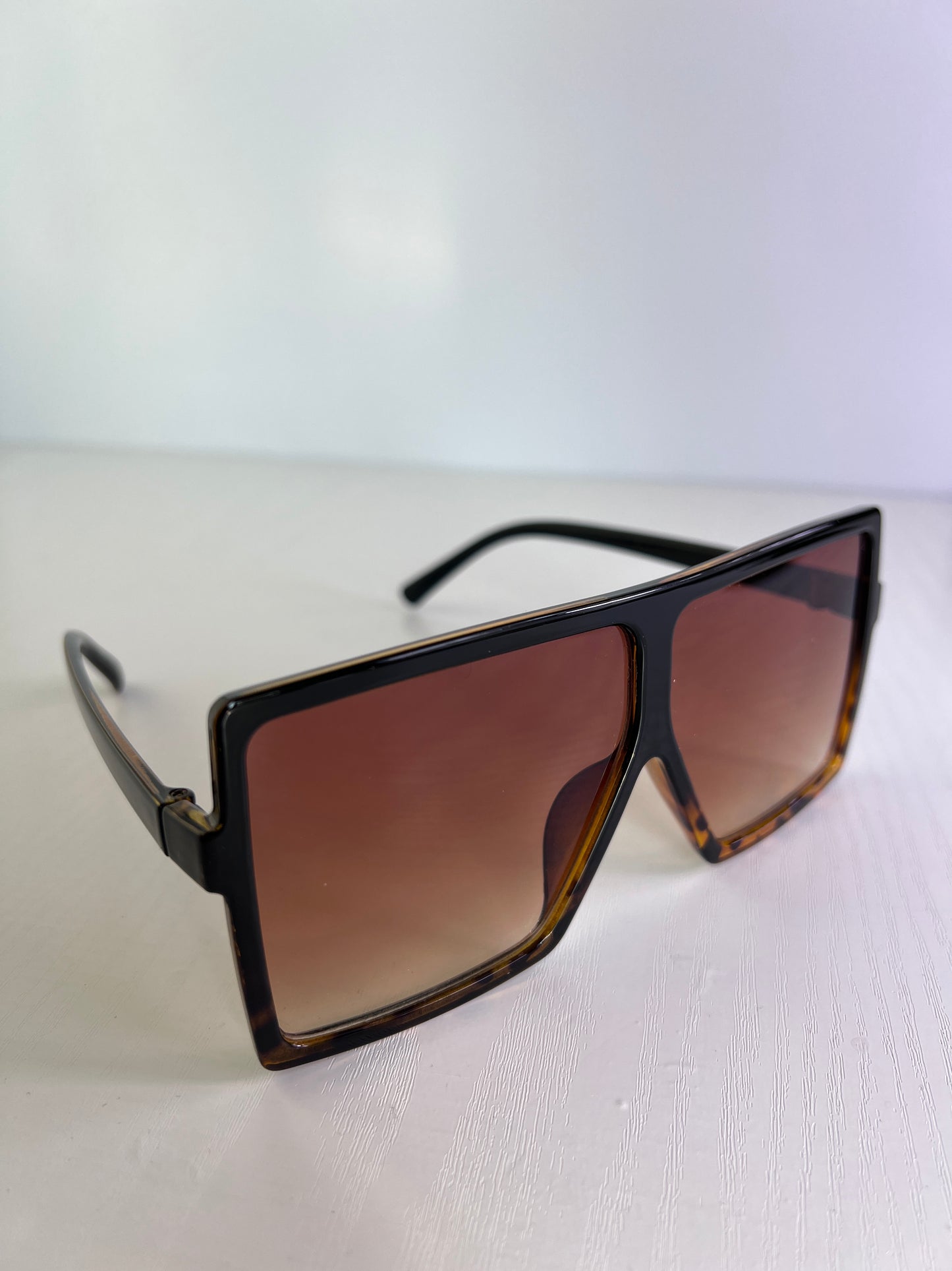 Big brown style saulės akiniai