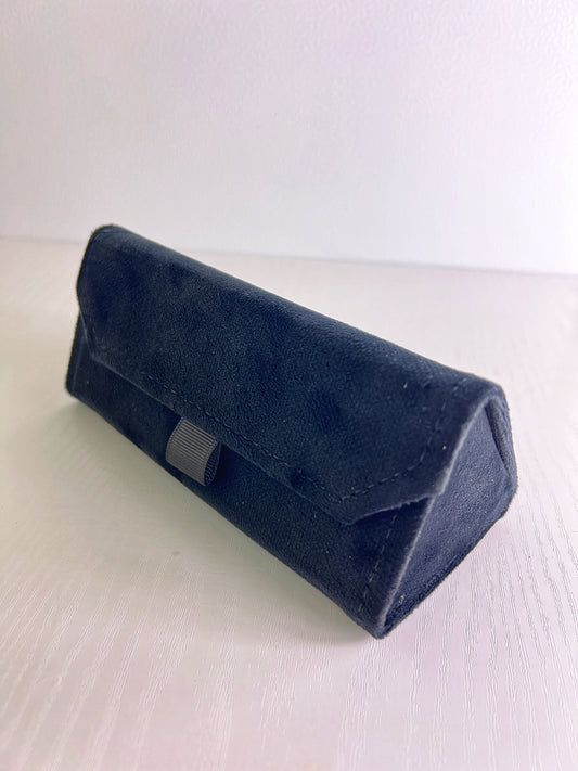 Velvet akinių dėklas